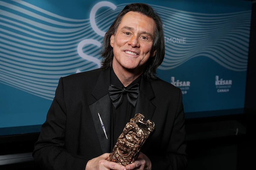 César Awards dismiss Jim Carrey clone rumors with French speech prep