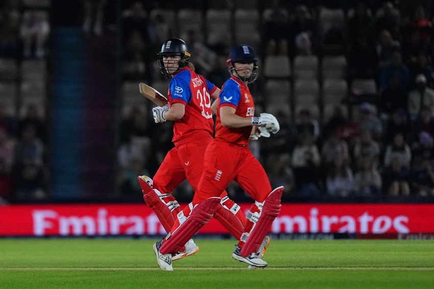 Sciver-Brunt Injury Scare Dims England's T20 World Cup Win Over Ireland!