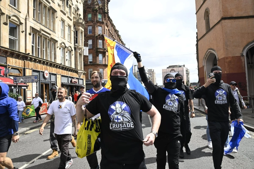 Clash in Glasgow: Anti-Migration March Turns Violent, 15 Arrests Made!