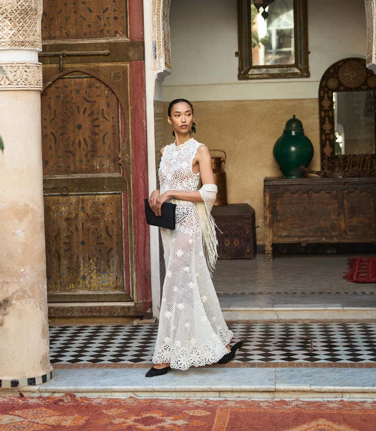 Beat the Heat in Style: Summer's Must-Have Linen & Crochet Dresses!