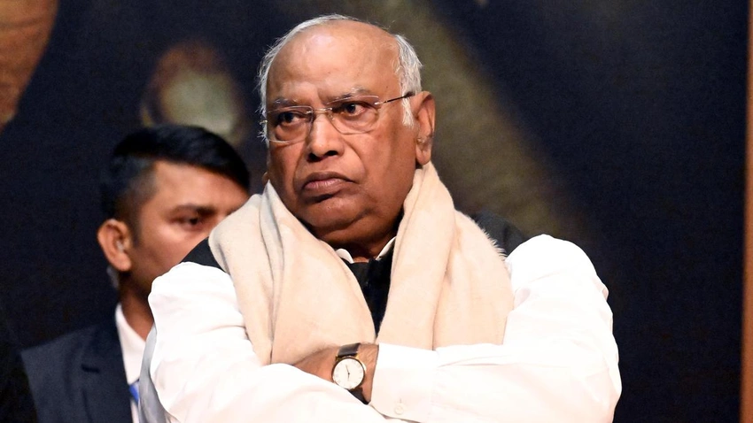 Congress Slams BJP: "Can't Afford Necessities" Amid Soaring Inflation!