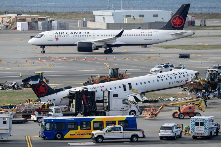 LaGuardia Runway Reopens as Crash Wreckage Is Removed