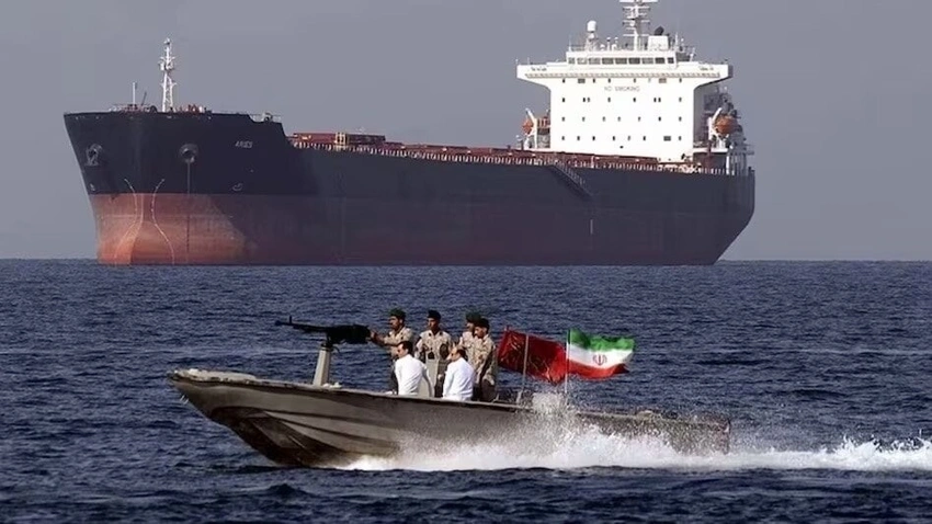 Hormuz Flashpoint: Iran Warns UAE as Gulf Tensions Roil Oil Routes