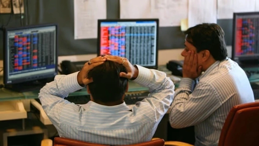 Sensex, Nifty Slump Again as Rupee Lows Hit; Rs 16 Lakh Cr Vanishes