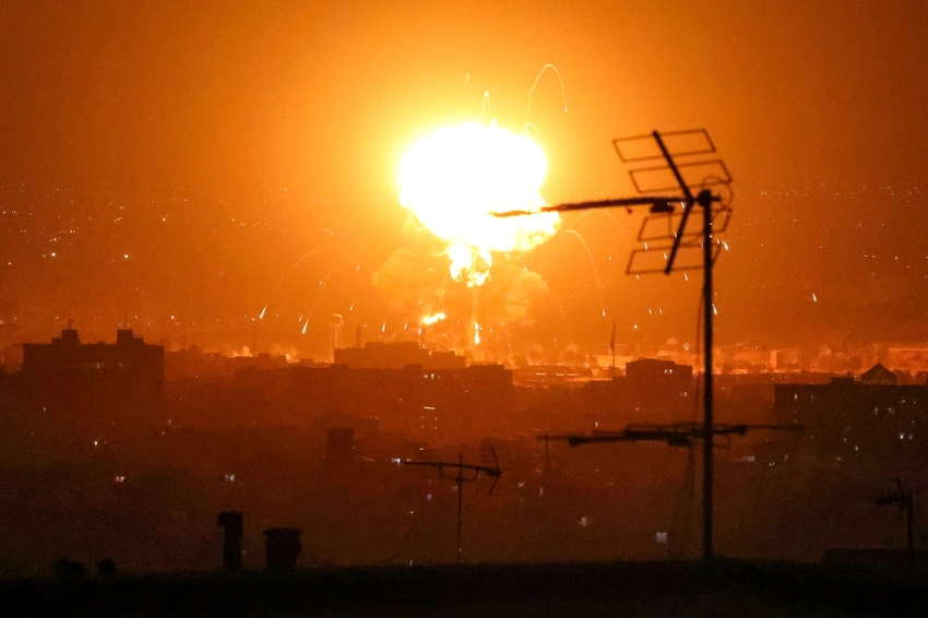 Tehran Struck as Iran-Israel War Escalates, Toll Rises