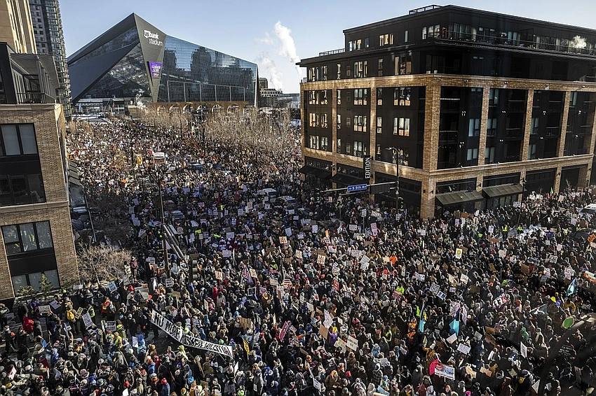 Minneapolis ICE Shooting: Federal Agents Fire During Crackdown