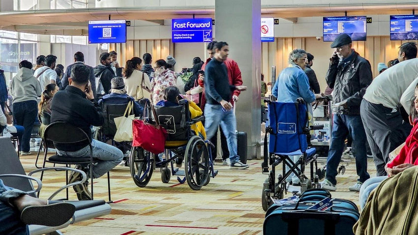 IndiGo Forms Crisis Group as Refunds Push Amid Flight Chaos