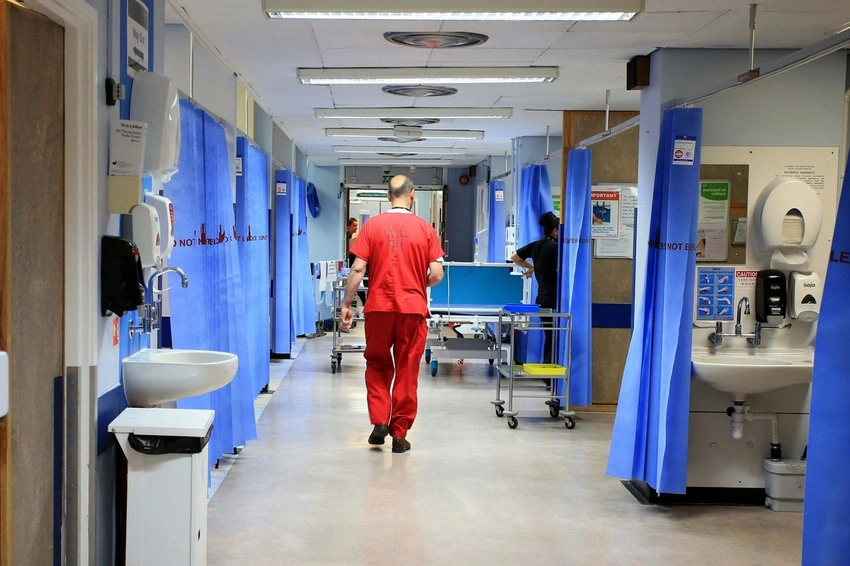 Two die as meningitis outbreak hits University of Kent, UK health warns students