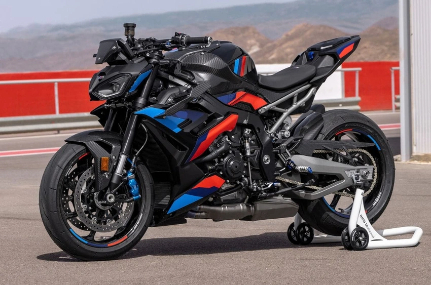 Is the BMW M 1000 R a Masterpiece or Just an Expensive Status Symbol?