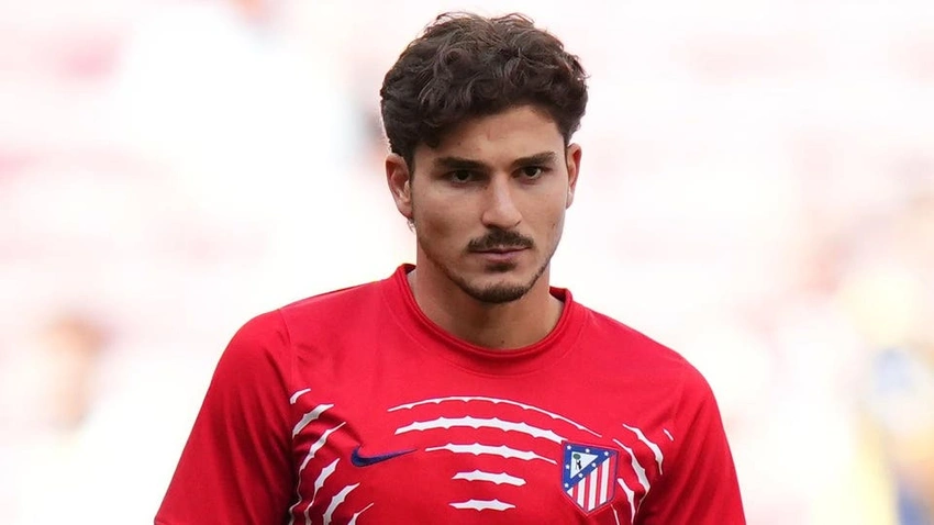 Alvarez Booed by Atletico Fans Amid Arsenal & Barca Transfer Buzz!