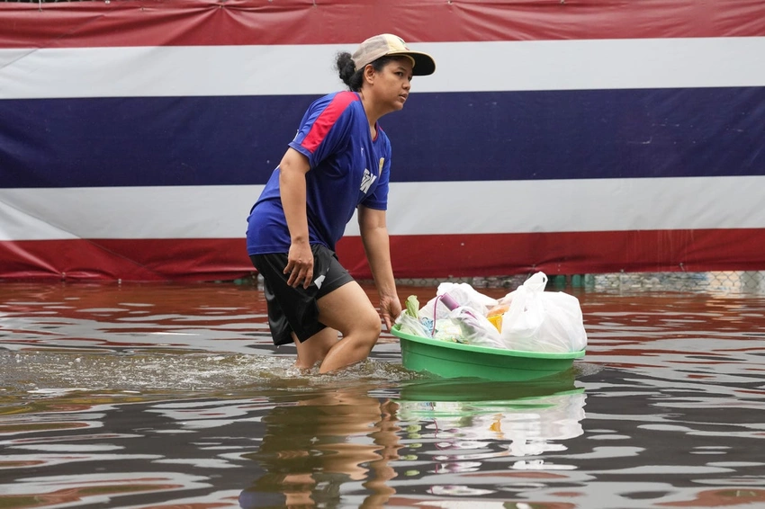 Bangkok Drowns: Thousands Flee as Historic Floods Submerge Capital
