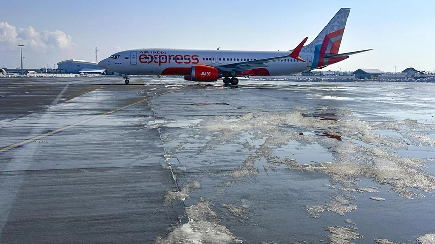 Srinagar Flights Grounded as Snowfall Halts Airport Operations