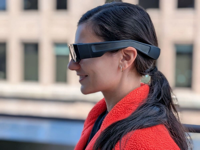 Snap spins AR glasses into standalone unit to lure investors