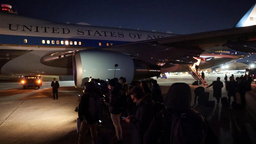 Trump's Air Force One turns back en route to Davos after electrical issue