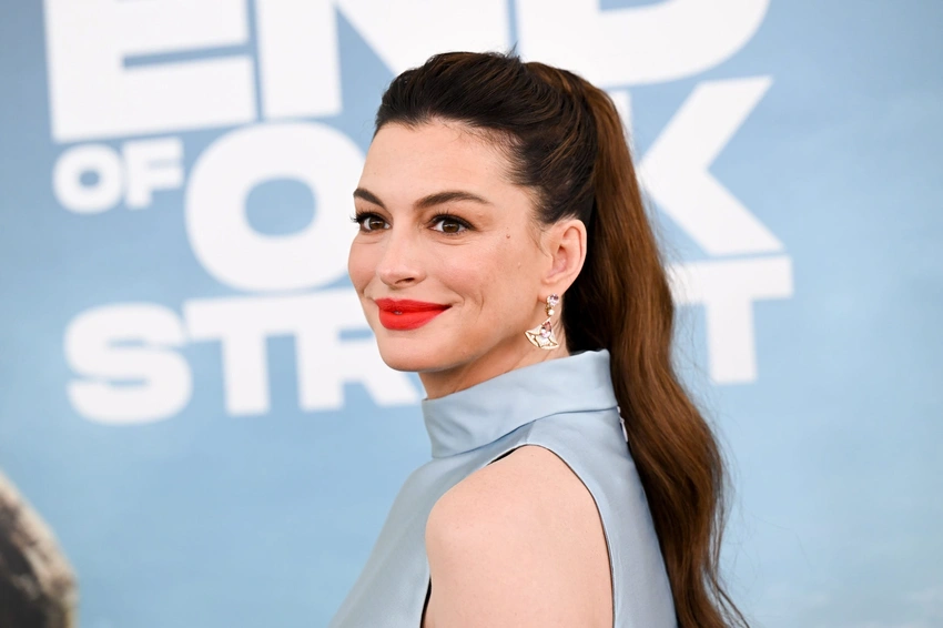 Anne Hathaway Redefines Maternity Chic in Custom Prabal Gurung!