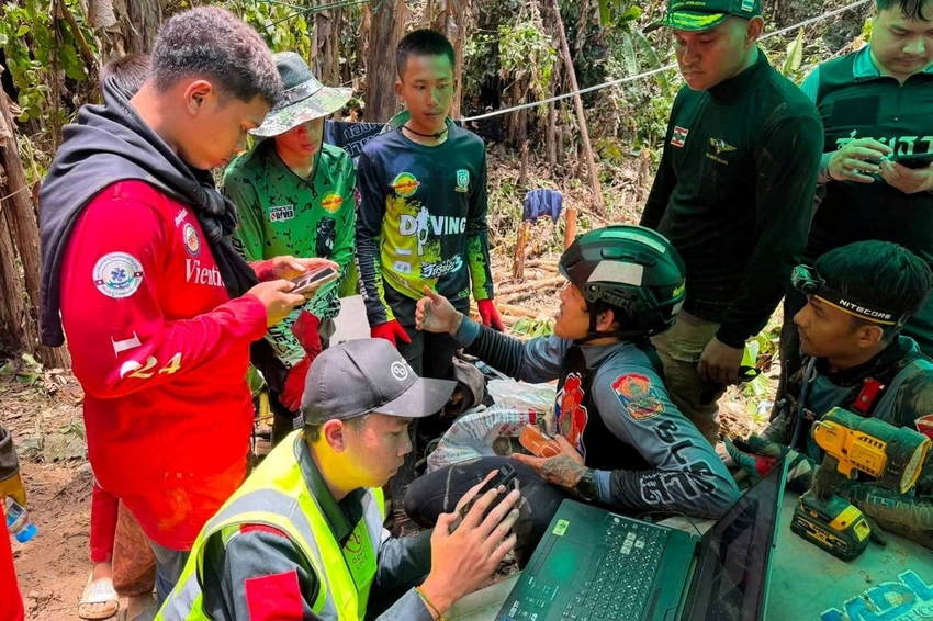 Five Rescued! Incredible Survival Story as Villagers Found in Flooded Laos Cave