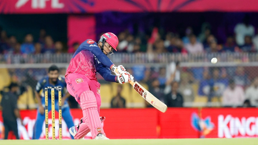 Kohli reaches 9000 IPL runs as McClenaghan hails him the greatest IPL batter