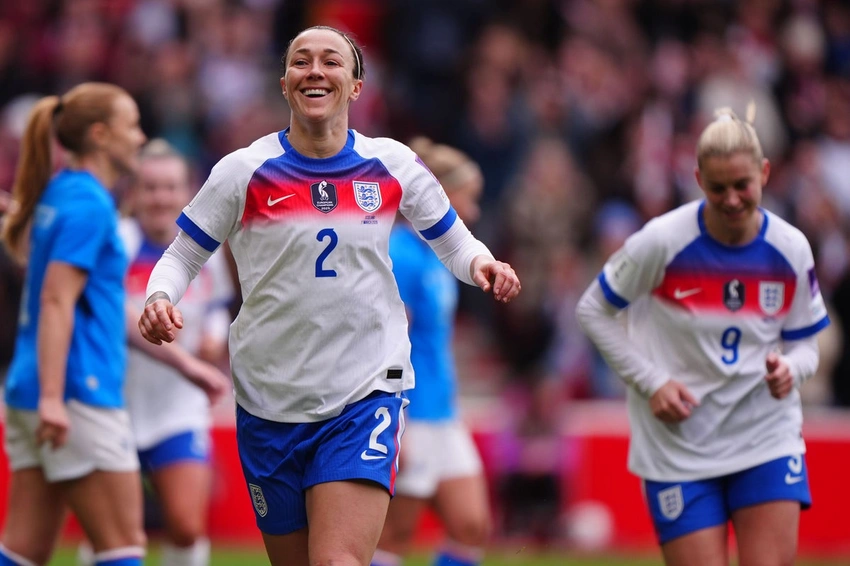 Bronze and Stanway seal 2-0 win as England Women beat Iceland in World Cup qualifier