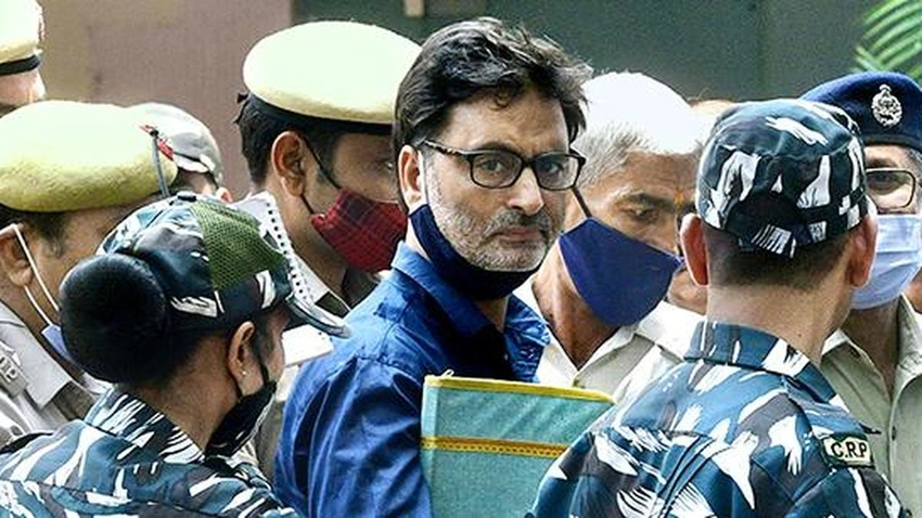 Delhi HC puts death-penalty plea for Yasin Malik on hold