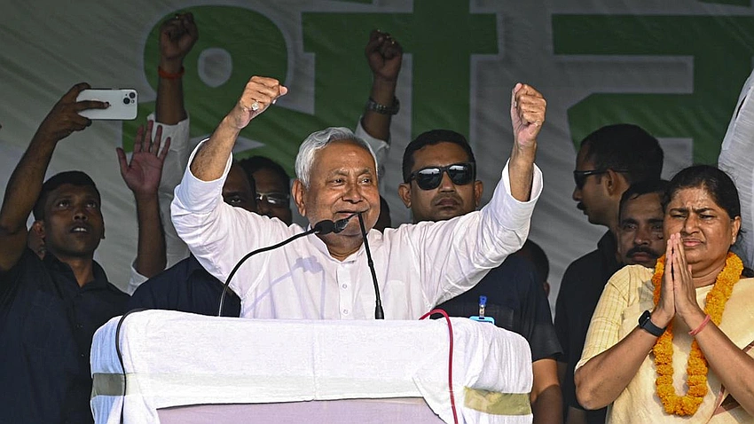 Nitish Kumar to Take Oath as Bihar CM on Nov 20; Modi to Attend