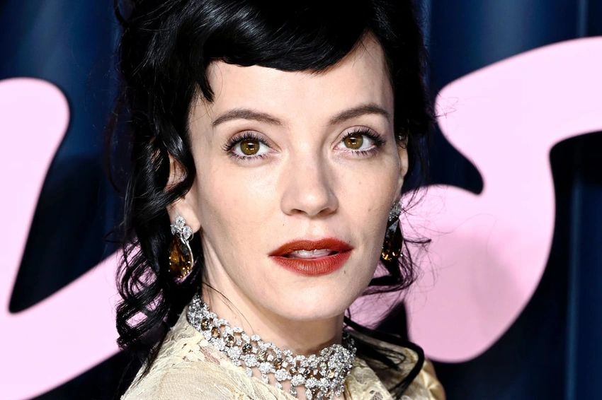 Lily Allen Claps Back at Critics: Why She Stays Silent On Stage