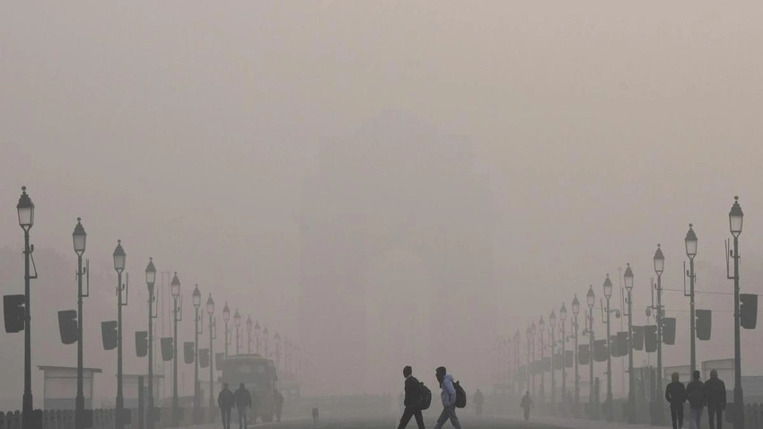 Delhi's toxic smog persists as AQI stays in the 'very poor' range