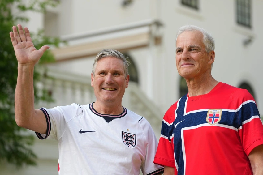 Starmer's World Cup Dash & UK Power Handover! ⚽🇬🇧