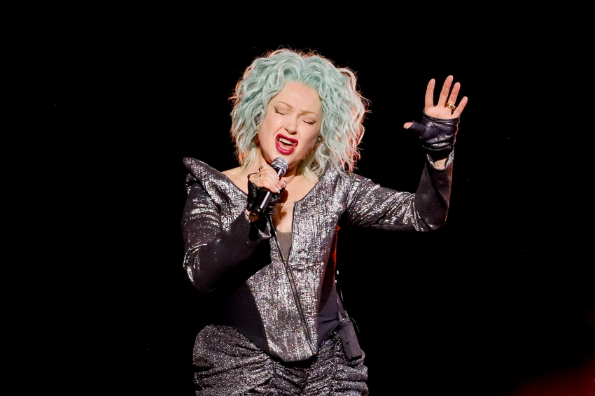 Cyndi Lauper Claps Back at Heckler During Vegas Residency Kick-off