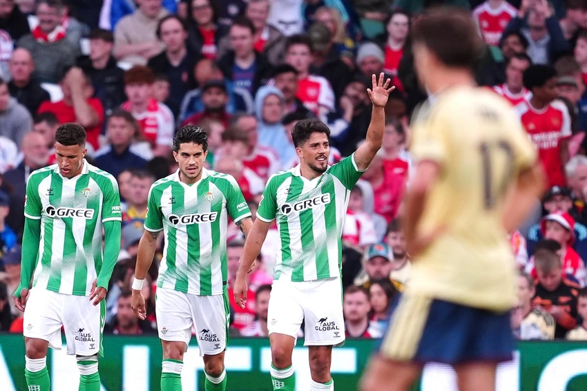 Arteta Confirms New Arsenal Injury & Defensive Woes After Betis Loss!