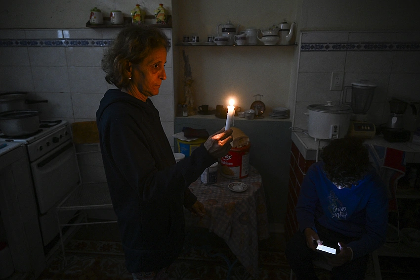 Cuba Faces Power Crunch as Oil Blockade Triggers Blackouts and Flight Cancellations