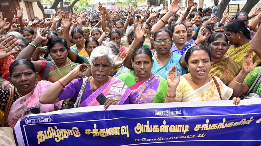 Anganwadi Workers in Dindigul Protest for 10-Point Pay Charter