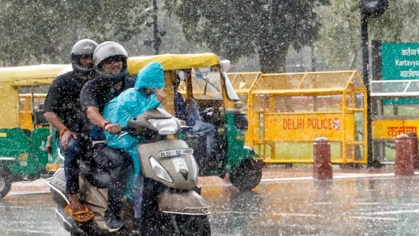 Delhi Welcomes Monsoon: Relief from Heat, More Rain Ahead!