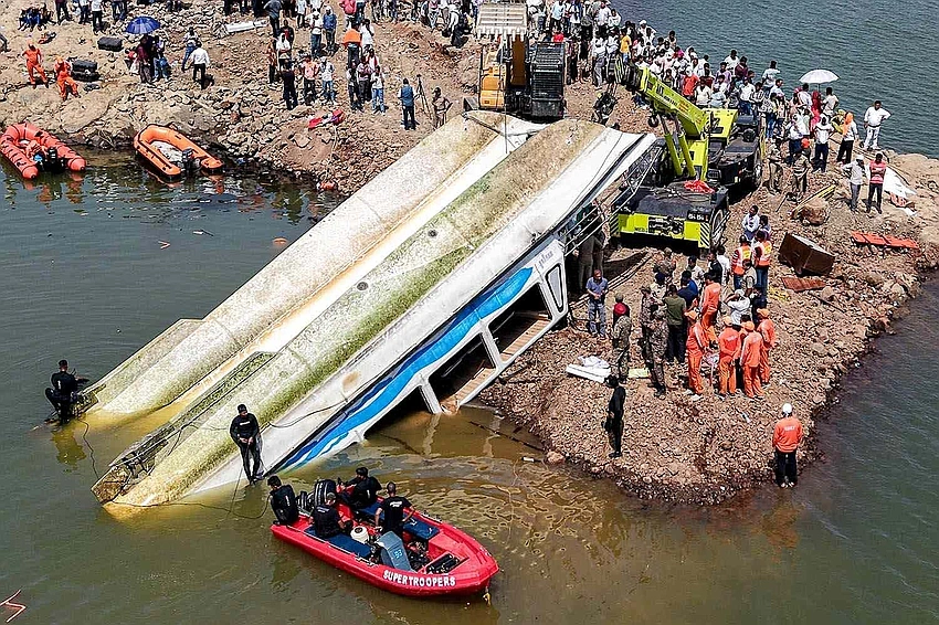 Jabalpur Boat Tragedy: 9 Dead, 6 Missing as Rescue Continues