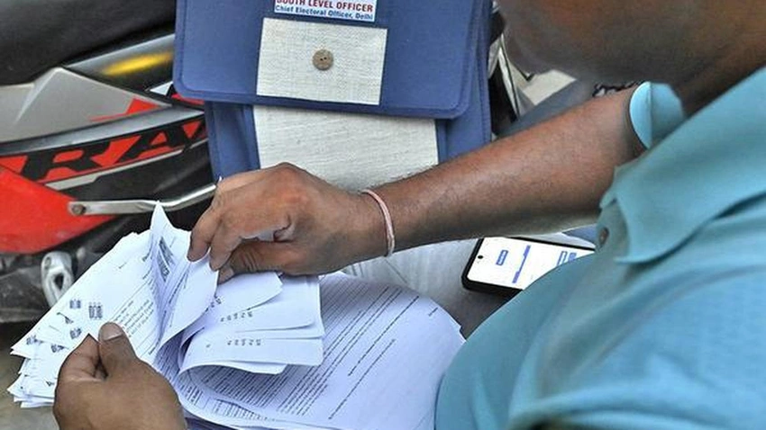 47.7 Lakh Voters Excluded from Delhi's Draft Electoral Roll!