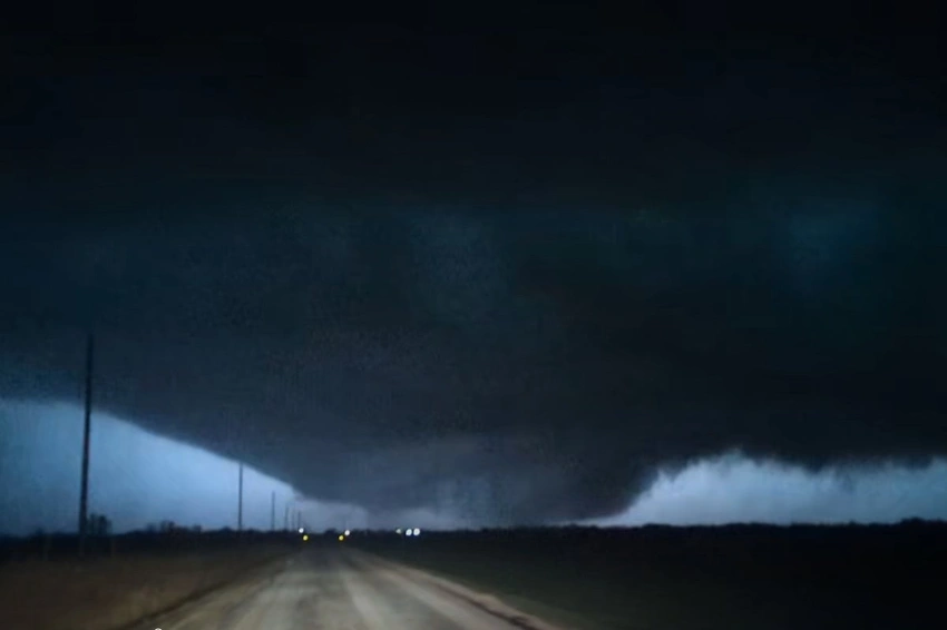 Extremely dangerous tornado kills six across Michigan and Oklahoma