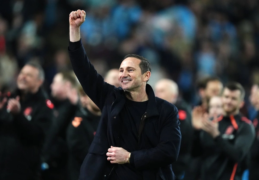 Chelsea manager hunt heats up after Rosenior exit