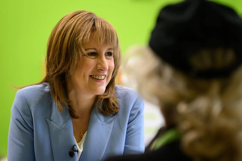 UK caps student loan interest at 6% from September to shield borrowers