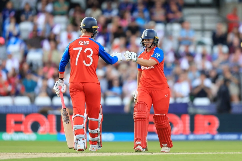 England Dominates Scotland in T20 World Cup, Nearing Semi-Finals!