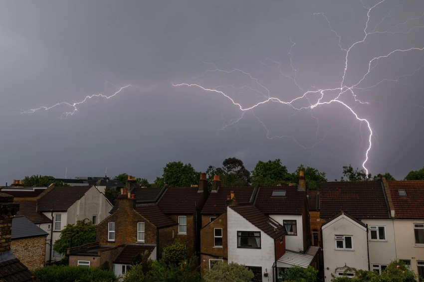UK Braces for Thunder & Floods! Met Office Issues Warnings After Heatwaves