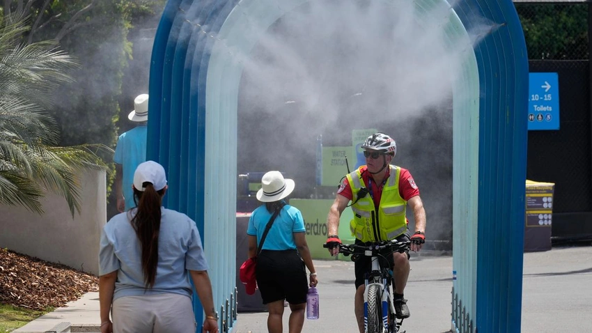 Melbourne Faces Harsh Heat as Policy Promises Collide with Reality