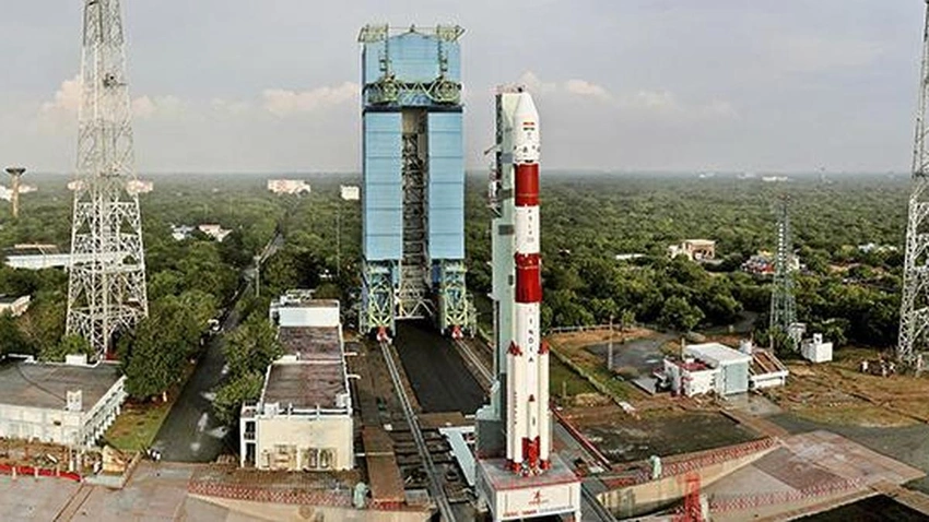 ISRO Launches PSLV-C62 with Anvesha Satellite to Open 2026 Space Calendar