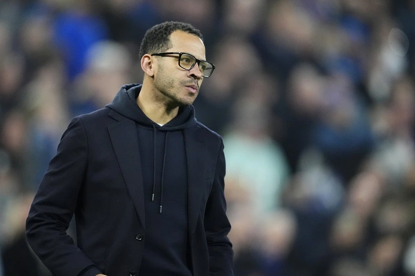 Chelsea slump deepens as Rosenior gets full backing from owners