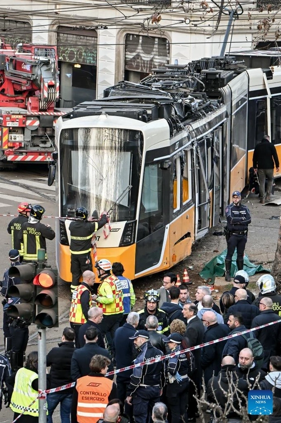 Two Dead, 38 Injured as Milan Tram Derails into Building