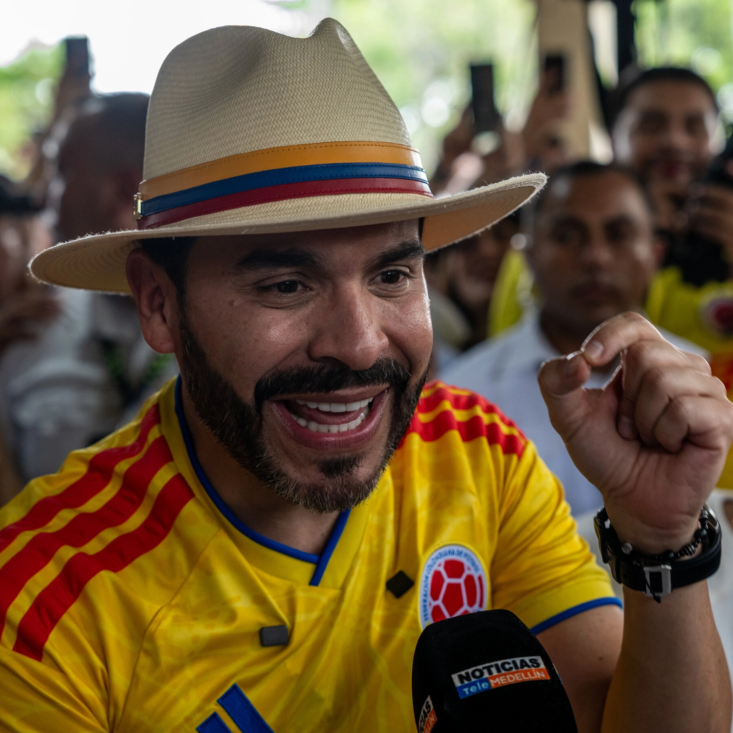 Far-Right Millionaire Wins Colombia Presidency Amidst Irregularity Claims! 🇨🇴