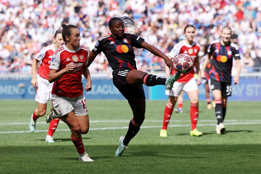 Arsenal Take Lead in Dramatic Premier League Title Chase