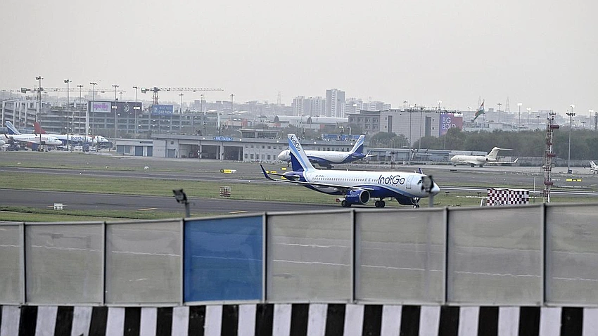 Delhi IGI ATC glitch triggers massive flight delays