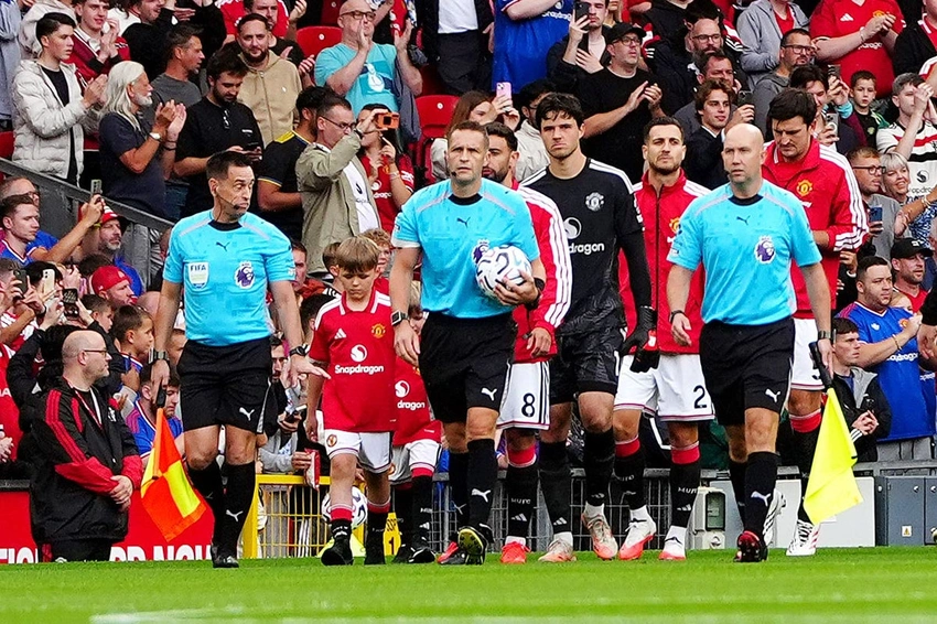 Sons of Fallen Officer Lead Man Utd: A Heartfelt Tribute at Old Trafford