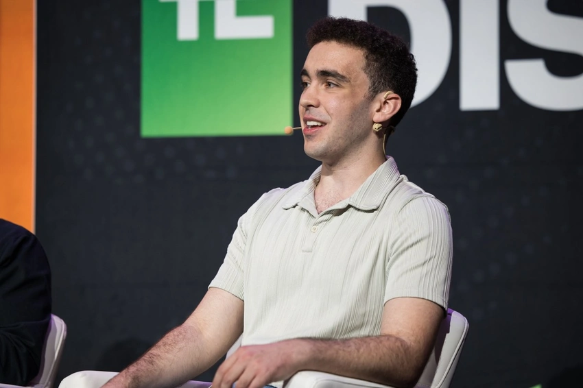 VC Ethics Under Fire: Fizz Fights Dirty in College App War