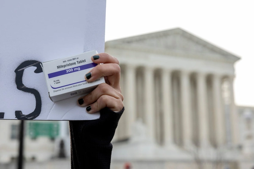 Federal Court Blocks Mail-Order Abortion Pill; Supreme Court Fight Looms