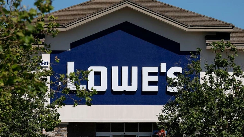 Lowe's Beats Expectations as Housing Market Slows